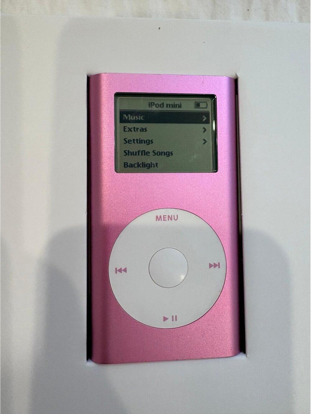 iPod Mini- pink! Second Generation, Original Packaging !! It works! - Picture 7 of 9